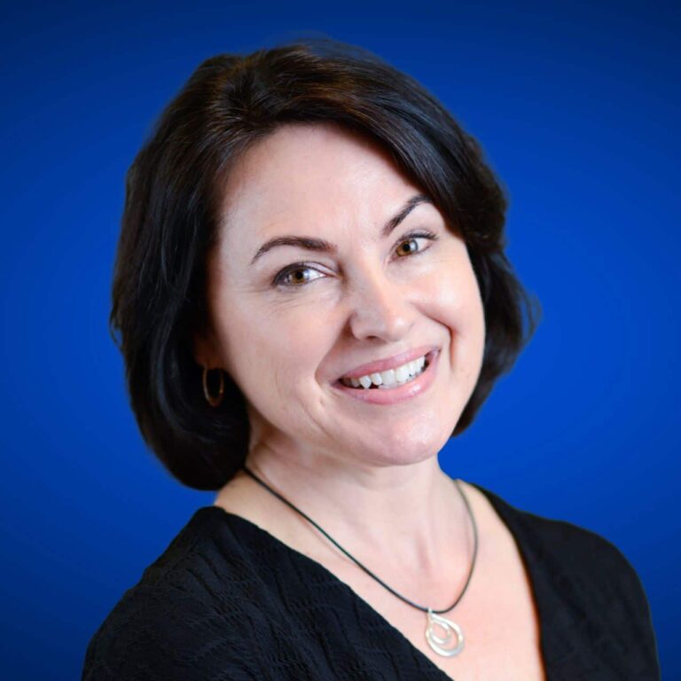 Lucy headshot photo